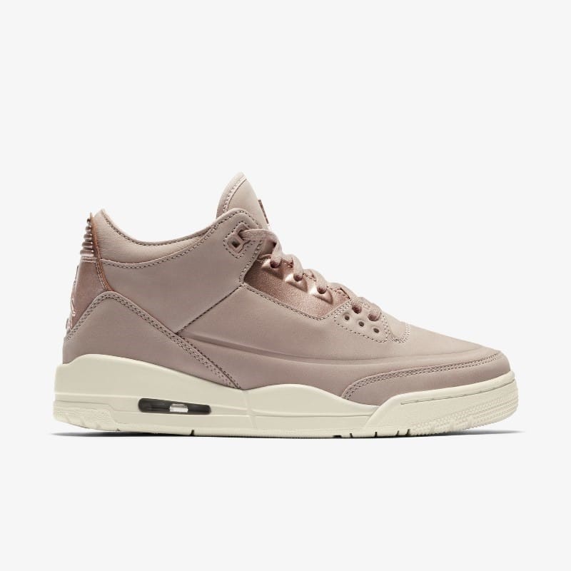 Jordan retro hotsell 3 particle beige